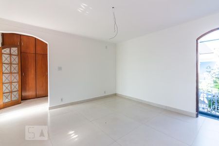 Casa à venda com 320m², 3 quartos e 4 vagas Casa à venda com 320m², 3 quartos e 4 vagasSuíte Master