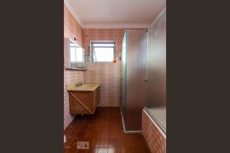 Casa à venda com 320m², 3 quartos e 4 vagas Casa à venda com 320m², 3 quartos e 4 vagasBanheiro