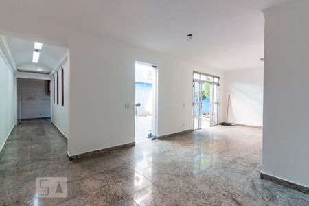 Casa à venda com 320m², 3 quartos e 4 vagas Casa à venda com 320m², 3 quartos e 4 vagasSala de Jantar