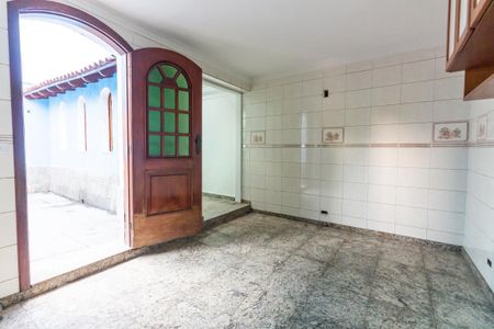 Casa à venda com 320m², 3 quartos e 4 vagas Casa à venda com 320m², 3 quartos e 4 vagasCozinha