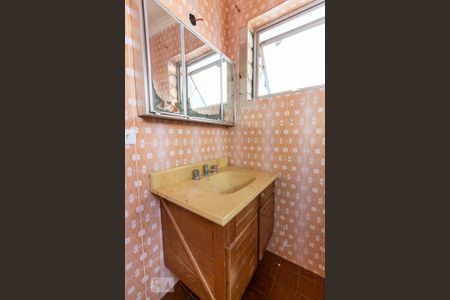 Casa à venda com 320m², 3 quartos e 4 vagas Casa à venda com 320m², 3 quartos e 4 vagasBanheiro