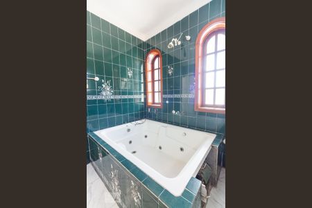 Casa à venda com 320m², 3 quartos e 4 vagas Casa à venda com 320m², 3 quartos e 4 vagasBanheiro da Suíte Master