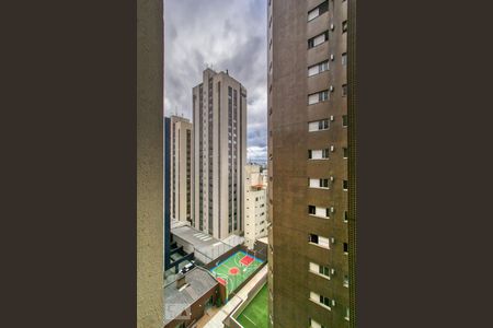 Vista do Quarto de apartamento para alugar com 1 quarto, 45m² em Cristo Rei, Curitiba