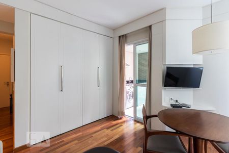 Sala de apartamento à venda com 1 quarto, 41m² em Vila Olímpia, São Paulo