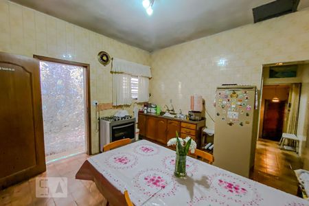 Casa à venda com 210m², 3 quartos e 2 vagasCozinha