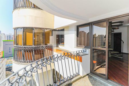 Apartamento para alugar com 307m², 2 quartos e 3 vagasVaranda