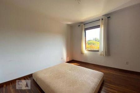 Casa à venda com 411m², 4 quartos e 2 vagasSuíte 2