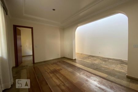 Casa à venda com 411m², 4 quartos e 2 vagasSala de Jantar