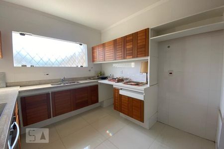 Casa à venda com 411m², 4 quartos e 2 vagasCozinha