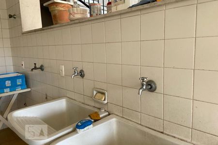 Casa à venda com 411m², 4 quartos e 2 vagasLavanderia (Torneira)