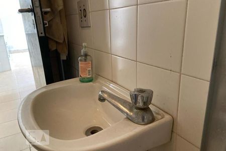 Casa à venda com 411m², 4 quartos e 2 vagasBanheiro - Torneira