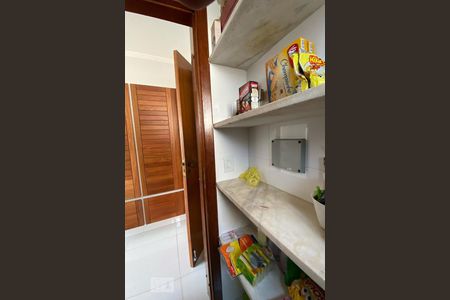 Casa à venda com 411m², 4 quartos e 2 vagasDespensa