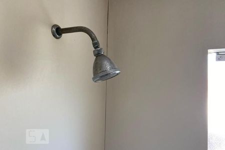 Casa à venda com 411m², 4 quartos e 2 vagasChuveiro