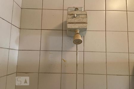 Casa à venda com 411m², 4 quartos e 2 vagasChuveiro