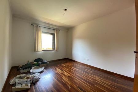 Casa à venda com 411m², 4 quartos e 2 vagasQuarto 3