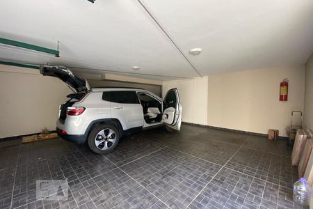 Casa à venda com 411m², 4 quartos e 2 vagasGaragem