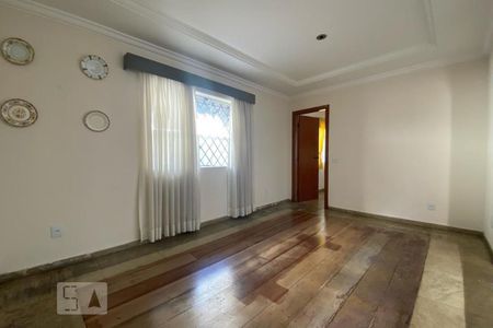 Casa à venda com 411m², 4 quartos e 2 vagasSala de Jantar