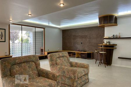 Sala de casa à venda com 8 quartos, 450m² em Vila Inah, São Paulo