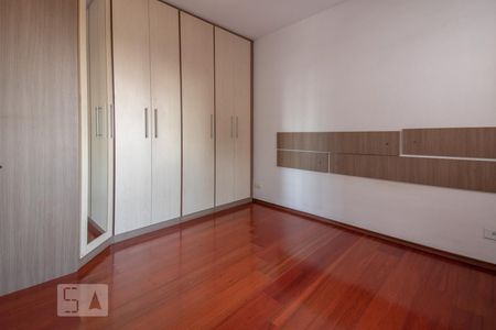 Suíte de casa de condomínio à venda com 3 quartos, 154m² em Vila Leonor, São Paulo