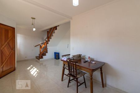 Sala de casa de condomínio para alugar com 3 quartos, 154m² em Vila Leonor, São Paulo