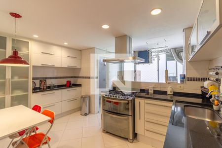 Apartamento à venda com 104m², 2 quartos e 1 vaga Apartamento à venda com 104m², 2 quartos e 1 vagaCozinha e Área de Serviço