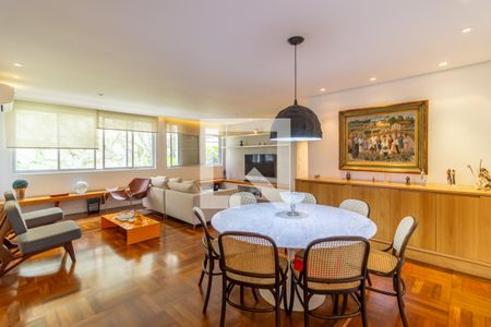 Apartamento à venda com 104m², 2 quartos e 1 vaga Apartamento à venda com 104m², 2 quartos e 1 vagaSala