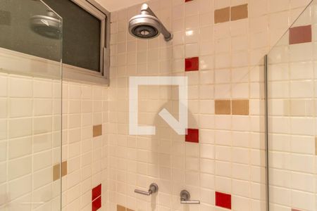 Apartamento à venda com 104m², 2 quartos e 1 vaga Apartamento à venda com 104m², 2 quartos e 1 vagaBanheiro da Suíte 1