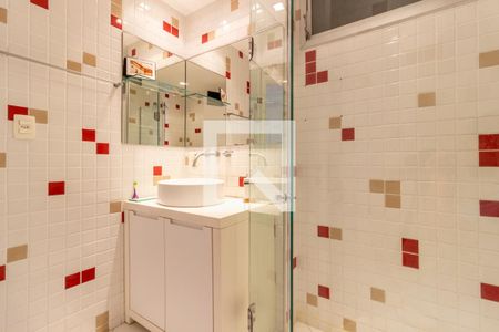 Apartamento à venda com 104m², 2 quartos e 1 vaga Apartamento à venda com 104m², 2 quartos e 1 vagaBanheiro da Suíte 1