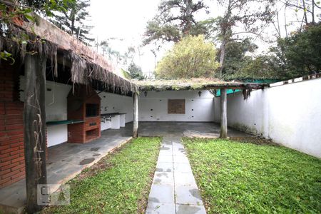 Casa à venda com 365m², 4 quartos e 4 vagasQuital 