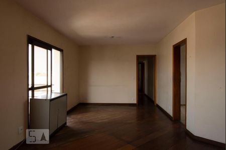Sala de apartamento à venda com 2 quartos, 154m² em Jardim Teresa, São Paulo