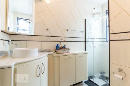 Casa à venda com 220m², 4 quartos e 2 vagas Casa à venda com 220m², 4 quartos e 2 vagasBanheiro