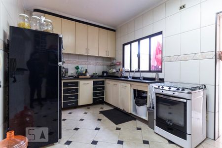 Casa à venda com 220m², 4 quartos e 2 vagas Casa à venda com 220m², 4 quartos e 2 vagasCozinha