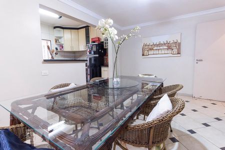 Casa à venda com 220m², 4 quartos e 2 vagas Casa à venda com 220m², 4 quartos e 2 vagasCopa