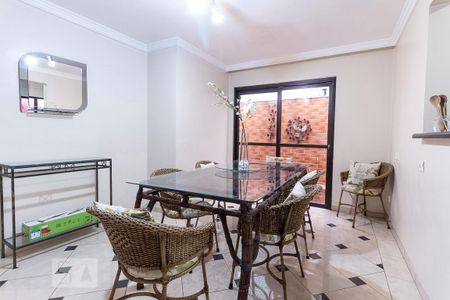 Casa à venda com 220m², 4 quartos e 2 vagas Casa à venda com 220m², 4 quartos e 2 vagasCopa