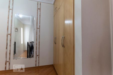 Casa à venda com 220m², 4 quartos e 2 vagas Casa à venda com 220m², 4 quartos e 2 vagasCorredor