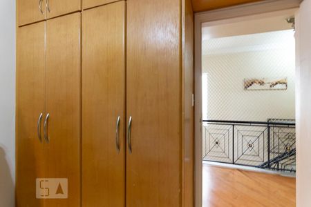 Casa à venda com 220m², 4 quartos e 2 vagas Casa à venda com 220m², 4 quartos e 2 vagasQuarto 2