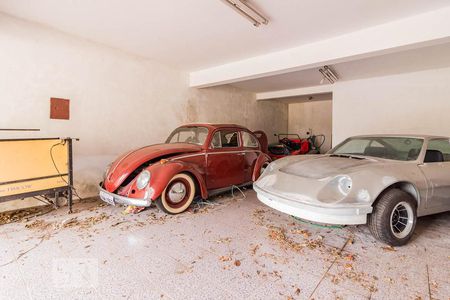 Casa à venda com 460m², 4 quartos e 4 vagasGaragem