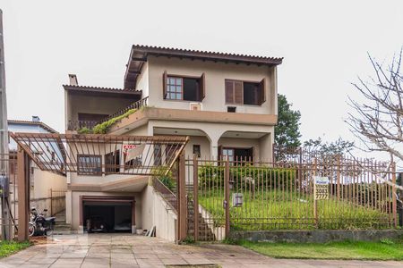 Casa à venda com 460m², 4 quartos e 4 vagasFachada