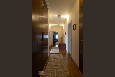 Apartamento à venda com 270m², 4 quartos e 2 vagasCorredor