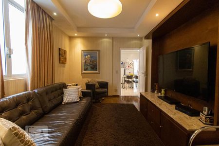 Apartamento à venda com 270m², 4 quartos e 2 vagasSala de TV
