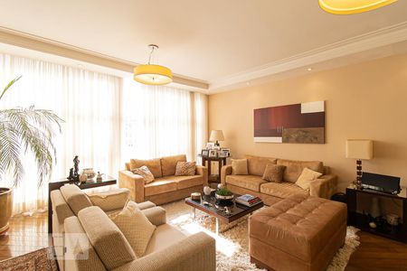 Apartamento à venda com 270m², 4 quartos e 2 vagasSala