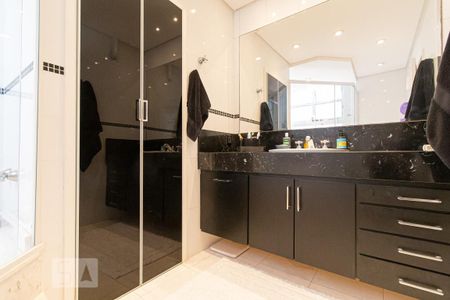 Apartamento à venda com 270m², 4 quartos e 2 vagasBanheiro da Suíte