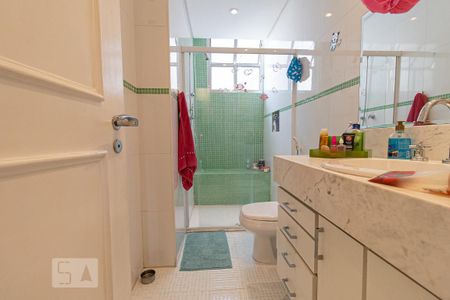 Apartamento à venda com 270m², 4 quartos e 2 vagasBanheiro Social