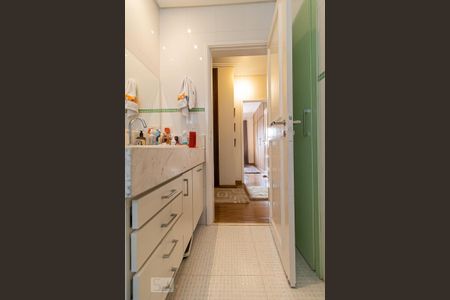 Apartamento à venda com 270m², 4 quartos e 2 vagasBanheiro Social