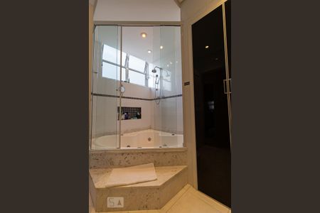 Apartamento à venda com 270m², 4 quartos e 2 vagasBanheiro da Suíte