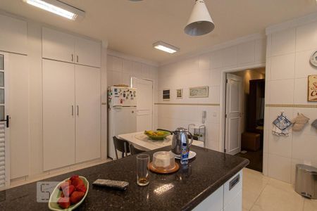 Apartamento à venda com 270m², 4 quartos e 2 vagasCozinha