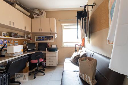 Apartamento à venda com 270m², 4 quartos e 2 vagasQuarto de Serviço 1