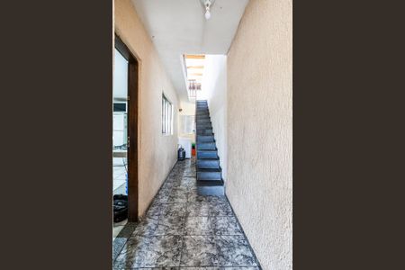 Casa à venda com 425m², 3 quartos e 1 vaga Casa à venda com 425m², 3 quartos e 1 vagaEscada