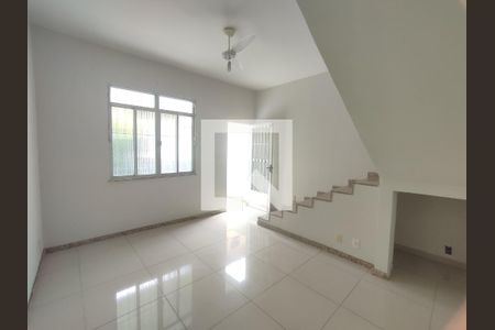 1º Pav - Sala de casa para alugar com 2 quartos, 108m² em Curicica, Rio de Janeiro