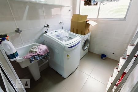 Apartamento à venda com 98m², 3 quartos e 2 vagasLavanderia